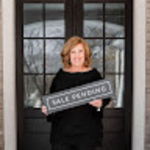 Meet your Posher, Stacy